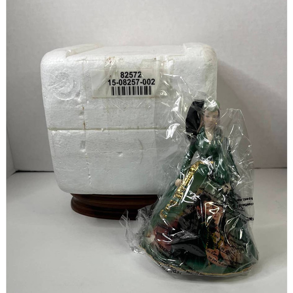 Gone With the Wind Green Velvet Dress Figurine - Picture 9 of 9